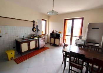 Cucina - Villa frazione Madonna Delle Grazie, Cuneo - foto 11