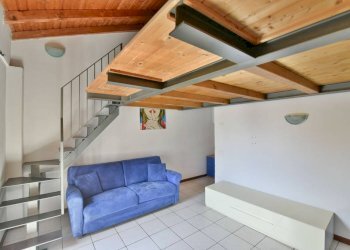 Salone - Monolocale via Montebello, 32, Mariano Comense - foto 2