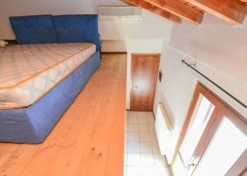 Camera da letto - Monolocale via Montebello, 32, Mariano Comense - foto 21