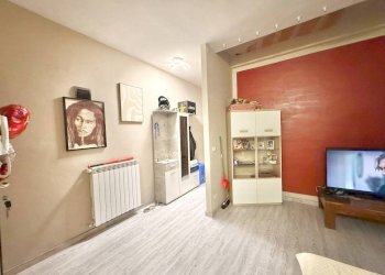 Salone - Trilocale via Martiri della Libertà, 127, Cossato - foto 1