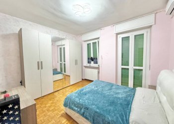 Camera da letto - Trilocale via Martiri della Libertà, 127, Cossato - foto 15