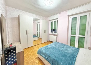 Camera da letto - Trilocale via Martiri della Libertà, 127, Cossato - foto 17