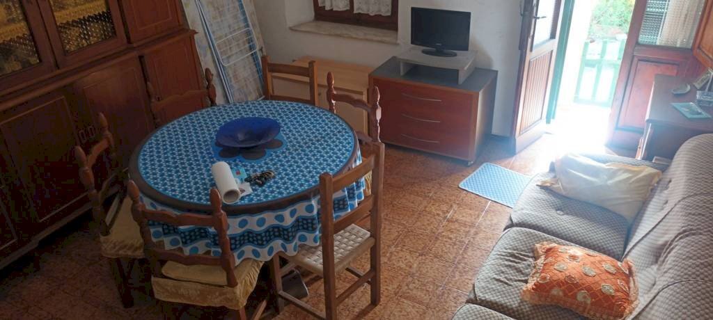 Salone - Casa indipendente via Castagnola di Sotto, Massa - foto 1