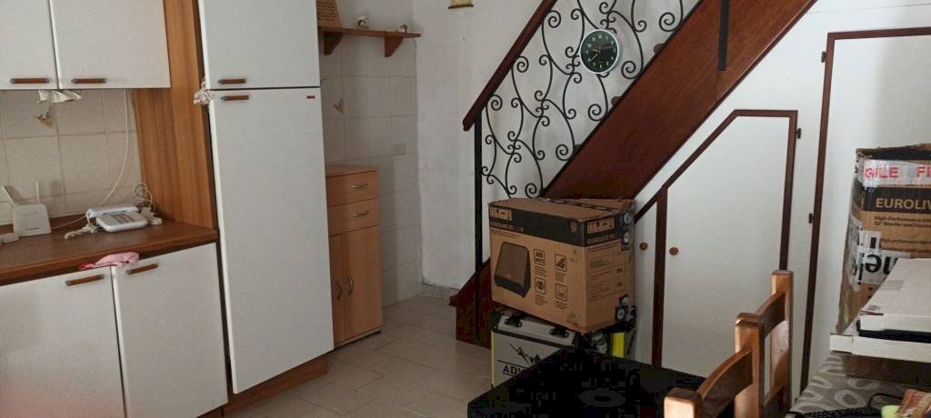 Cucina - Casa indipendente via Castagnola di Sotto, Massa - foto 3