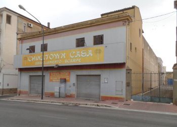 Facciata - Negozio via Madonna del Riposo, 154, Alcamo - foto 3