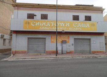 Facciata - Negozio via Madonna del Riposo, 154, Alcamo - foto 6