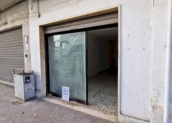 Locale Commerciale Corso Umberto I, n., Montesilvano - foto 2