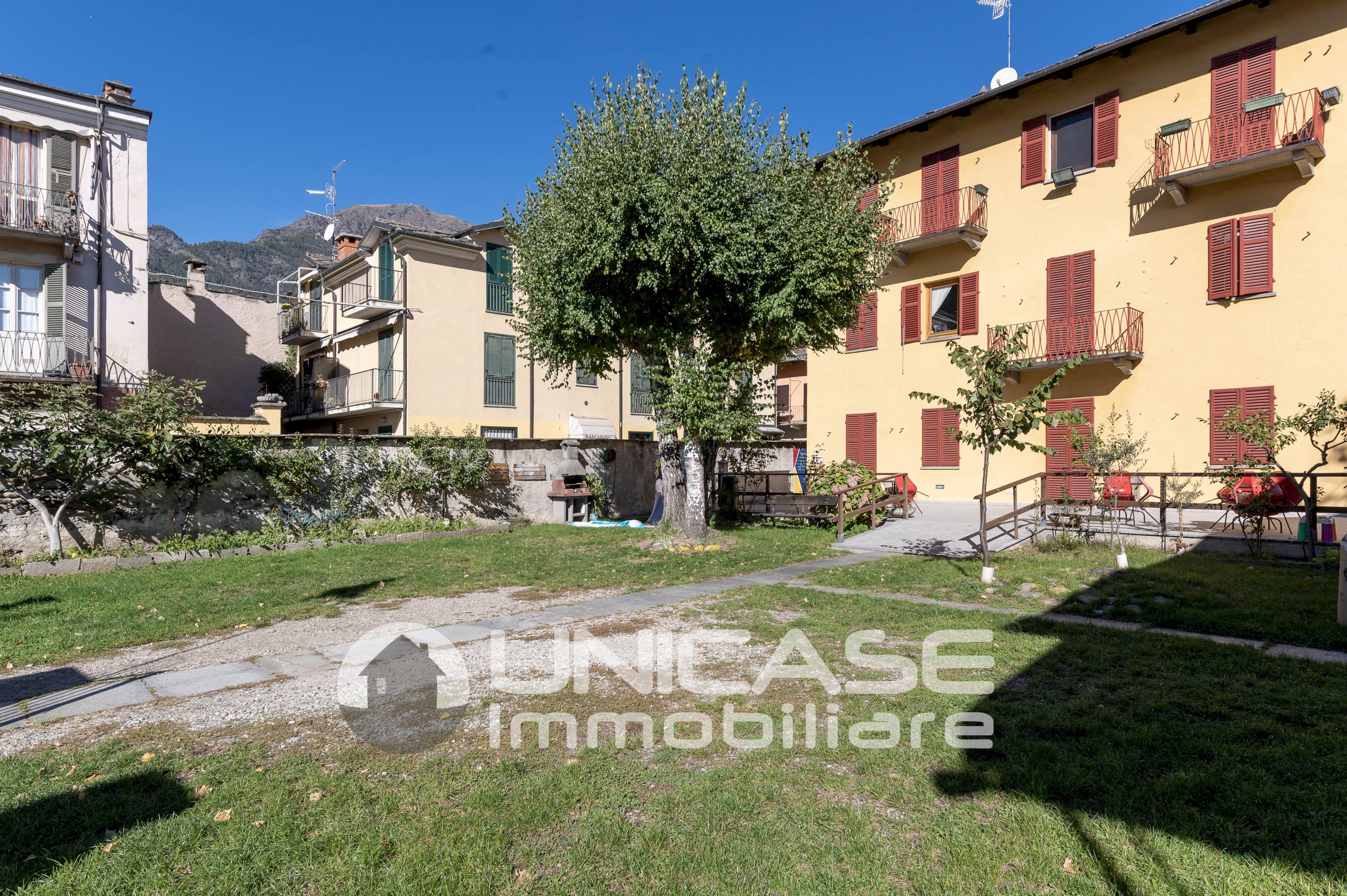 Facciata - Trilocale Corso A. Gramsci, 18, Torre Pellice - foto 1