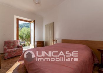 Camera da letto - Trilocale Corso A. Gramsci, 18, Torre Pellice - foto 10