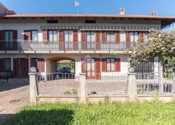 Semi-detached house Via san pietro, Ciriè - photo 1