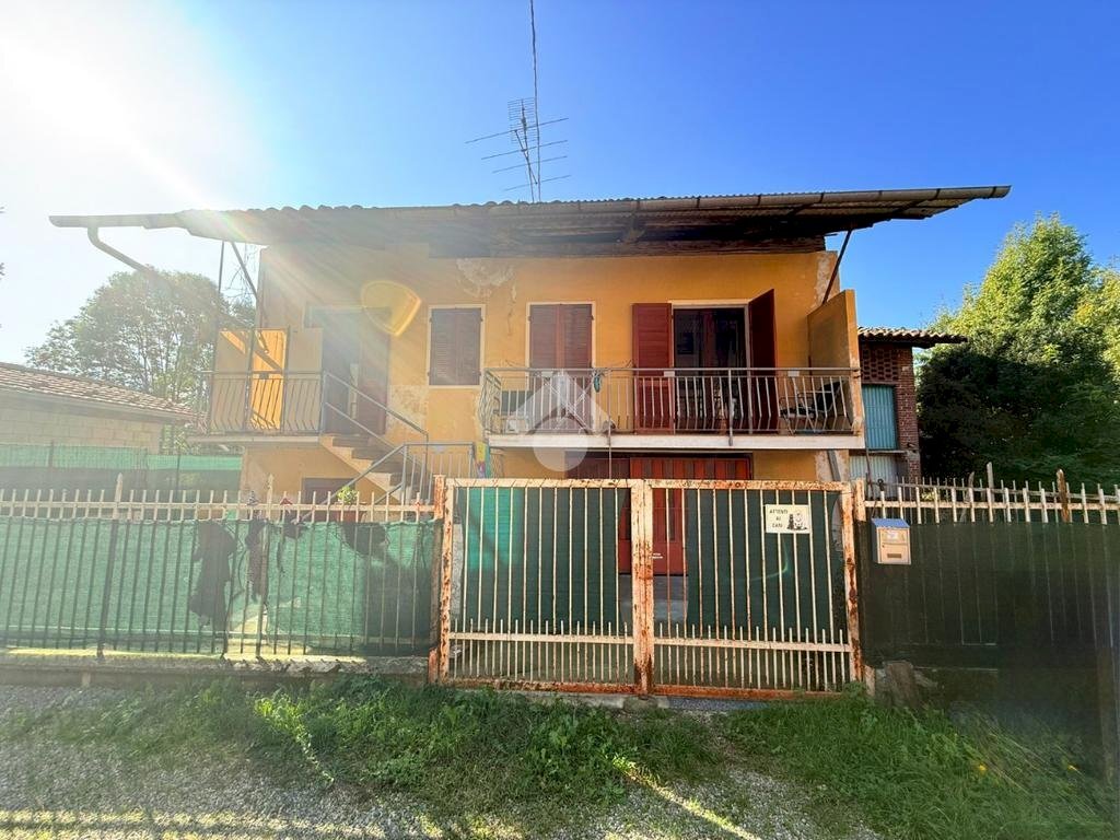 Casa indipendente Strada Ghiaro Superiore, Castellamonte - foto 2