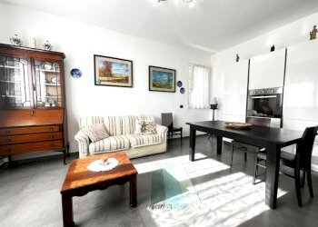 Three-room apartment Via Bagnolo, Borghi - photo 1
