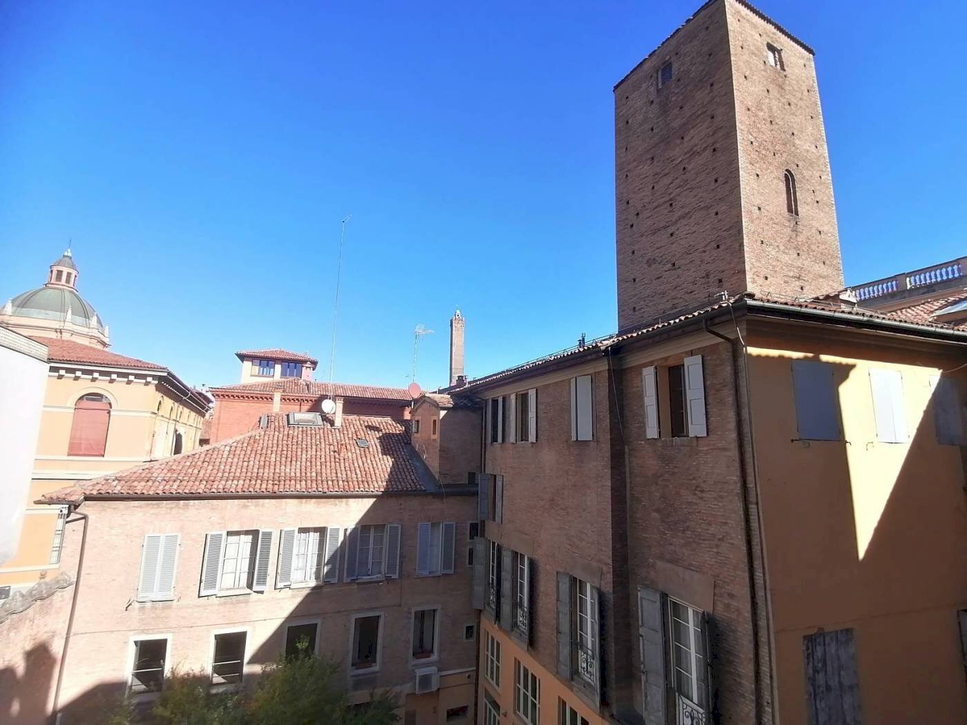 Office Piazza Marco Minghetti, 3, Bologna (neighborhood Centro Storico) - photo 3