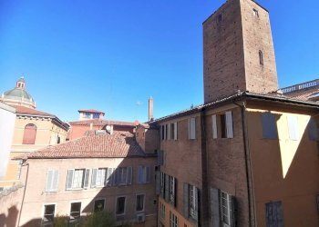 Ufficio Piazza Marco Minghetti, 3, Bologna (zona Centro Storico) - foto 3