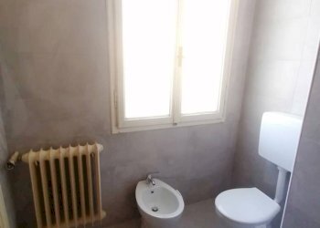 Ufficio Piazza Marco Minghetti, 3, Bologna (zona Centro Storico) - foto 10