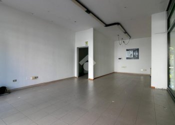 Shop via ravegnana, Forlì - photo 8