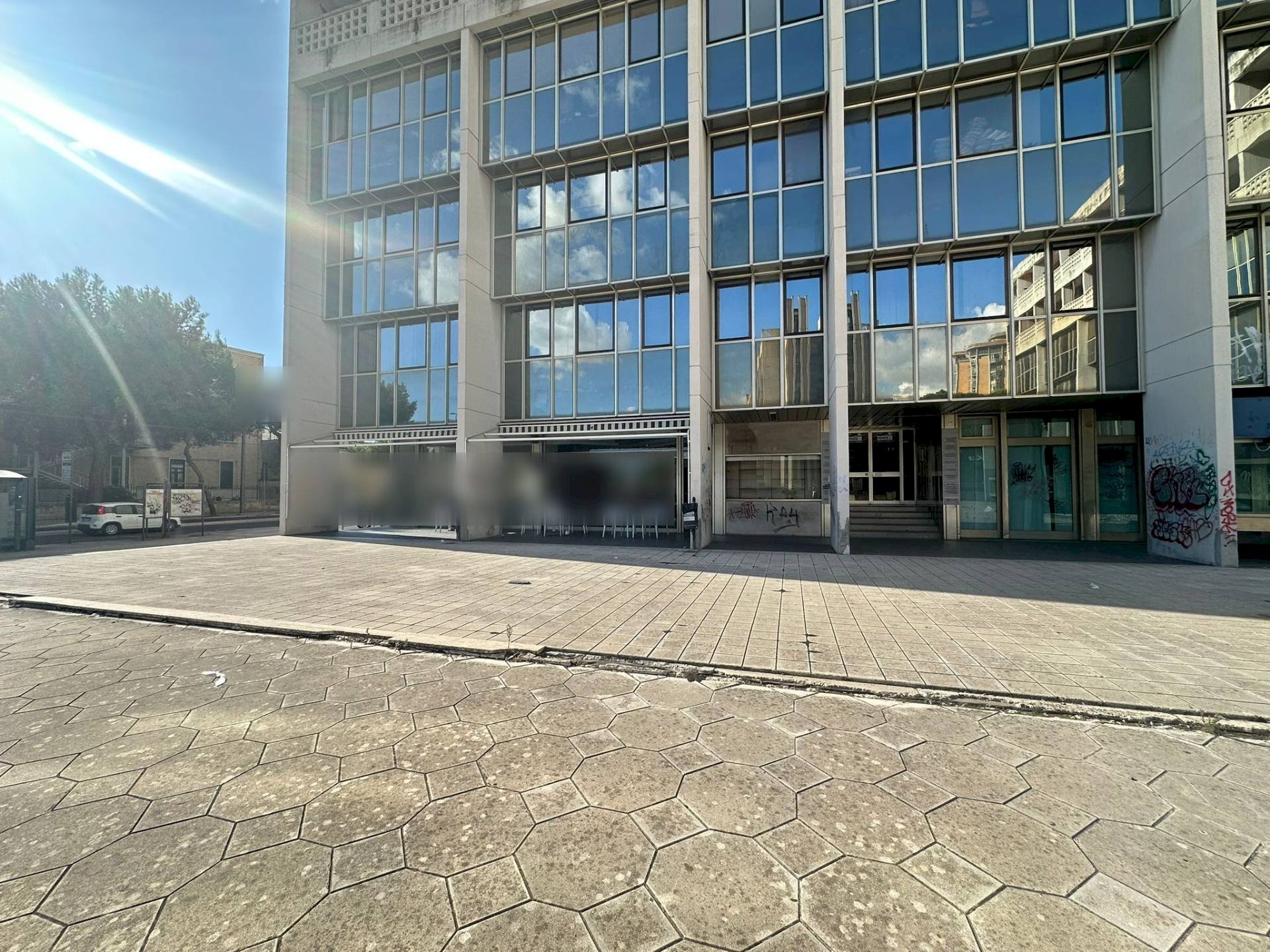 Foto 2 - Locale Commerciale via michele de pietro
 
2, Lecce - foto 2