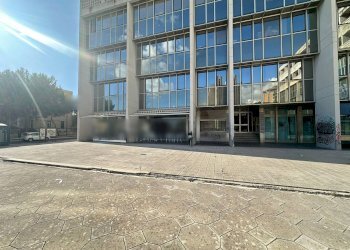 Foto 2 - Locale Commerciale via michele de pietro
 
2, Lecce - foto 2