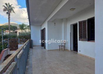 Foto 4 - Villa a Schiera Via Stromboli
 
13, Carini - foto 4