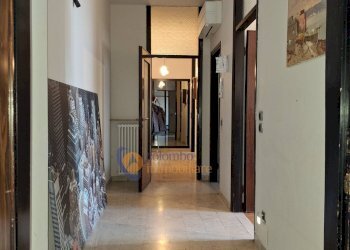 Foto 11 - Trilocale largo Gaetano Giardino
 
7, Busto Arsizio - foto 10