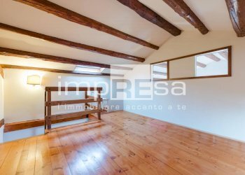 camera soppalcata - Rustico via Van
 
6, Follina - foto 30