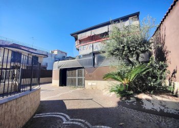 Edificio all\'aperto - Villa a Schiera Corso Italia
 
45, Cardito - foto 2