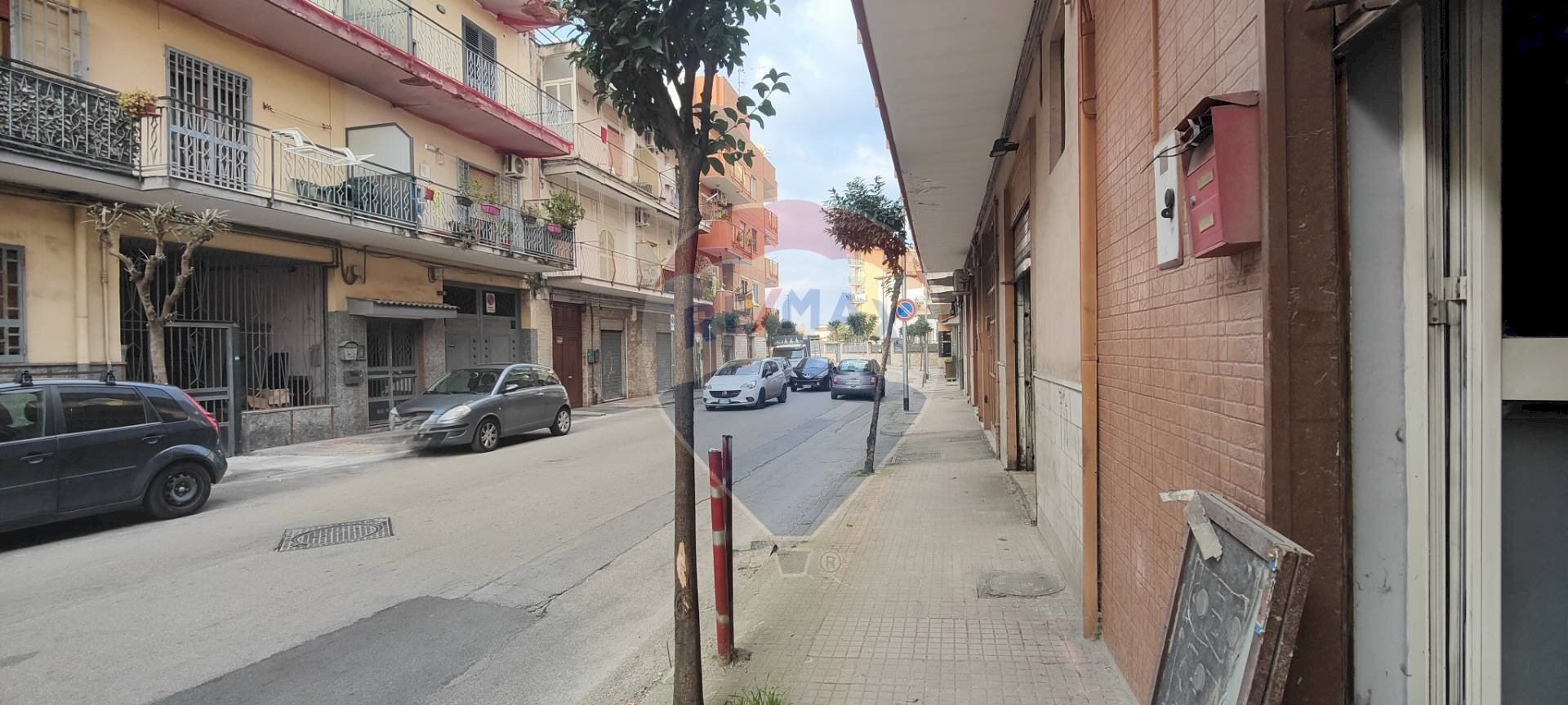 Edificio all\'aperto - Locale Commerciale via Francesco Petrarca
76, Casoria - foto 3