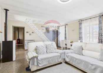 Soggiorno - Casa indipendente FRAZIONE BOTTAROLO
 
4, Barbianello - foto 4