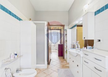 Bagno - Casa indipendente FRAZIONE BOTTAROLO
 
4, Barbianello - foto 14