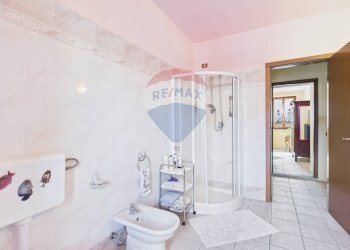 Bagno - Casa indipendente FRAZIONE BOTTAROLO
 
4, Barbianello - foto 27