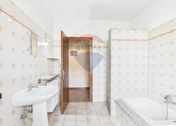 Bagno - Casa indipendente FRAZIONE BOTTAROLO
 
4, Barbianello - foto 39