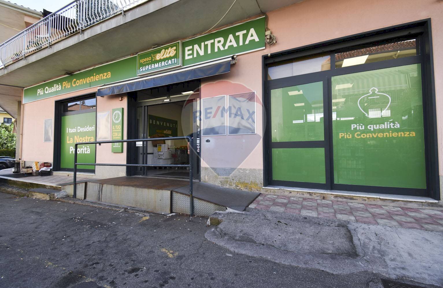 Edificio all\'aperto - Commercial Activity Via Provinciale Per Santa Maria Ammalati
 
41, Acireale - photo 2