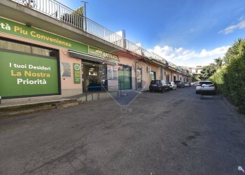 Edificio all\'aperto - Commercial Activity Via Provinciale Per Santa Maria Ammalati
41, Acireale - photo 1
