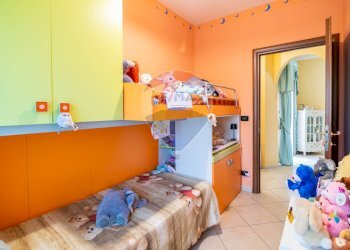 Camera / camera da letto - Trilocale Via Vittorio Emanuele
 
330, Aci Catena - foto 12