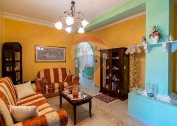 Soggiorno - Trilocale Via Vittorio Emanuele
 
330, Aci Catena - foto 19