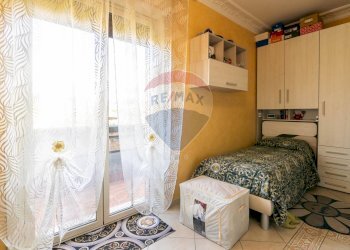 Camera / camera da letto - Trilocale Via Vittorio Emanuele
 
330, Aci Catena - foto 20