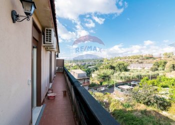 Balcone - Trilocale Via Vittorio Emanuele
 
330, Aci Catena - foto 23