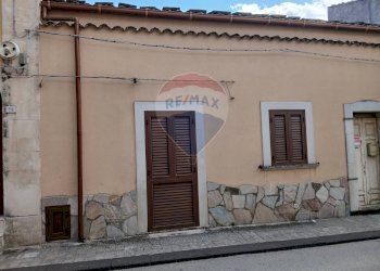 Casa all\'aperto - Appartamento Via Umberto
 
63, Ferla - foto 2