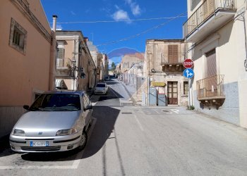 Edificio all\'aperto - Appartamento Via Umberto
 
63, Ferla - foto 4