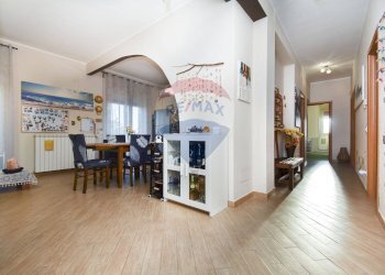 Sala da pranzo - Apartment Via Catanzaro
 
3, Mascalucia - photo 3