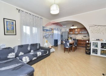 Sala da pranzo - Apartment Via Catanzaro
 
3, Mascalucia - photo 5