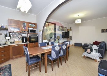 Sala da pranzo - Apartment Via Catanzaro
 
3, Mascalucia - photo 7