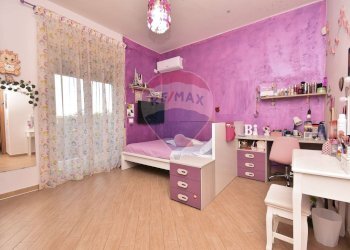 Camera / camera da letto - Apartment Via Catanzaro
 
3, Mascalucia - photo 17