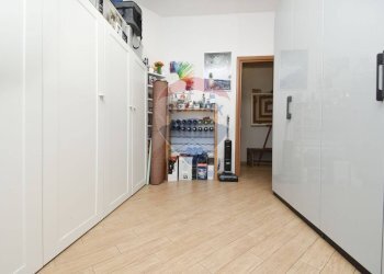 Hall / corridoio - Apartment Via Catanzaro
 
3, Mascalucia - photo 20