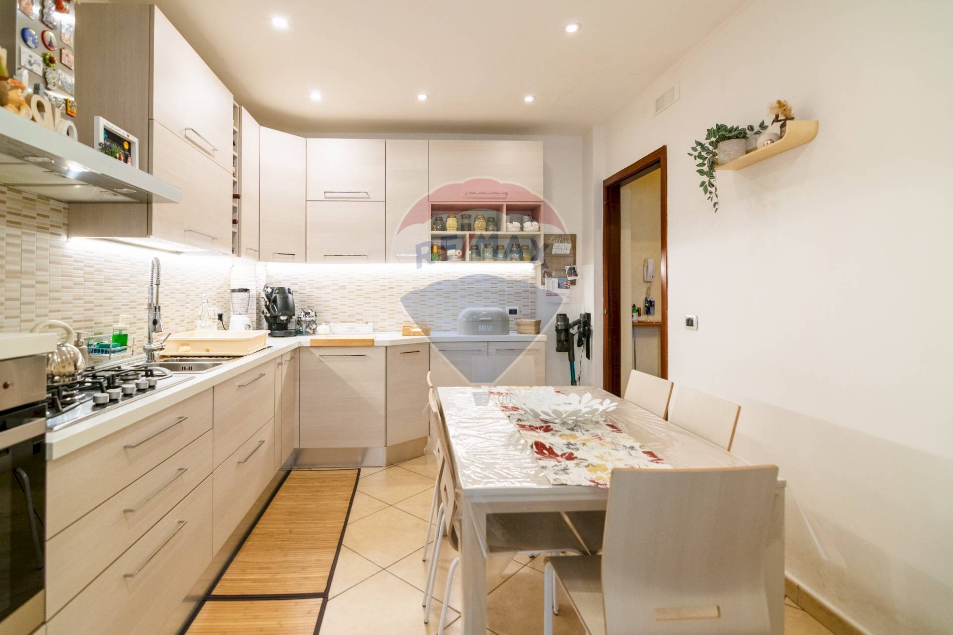 Cucina - Four-room apartment Corso San Vito
 
172, Mascalucia - photo 1