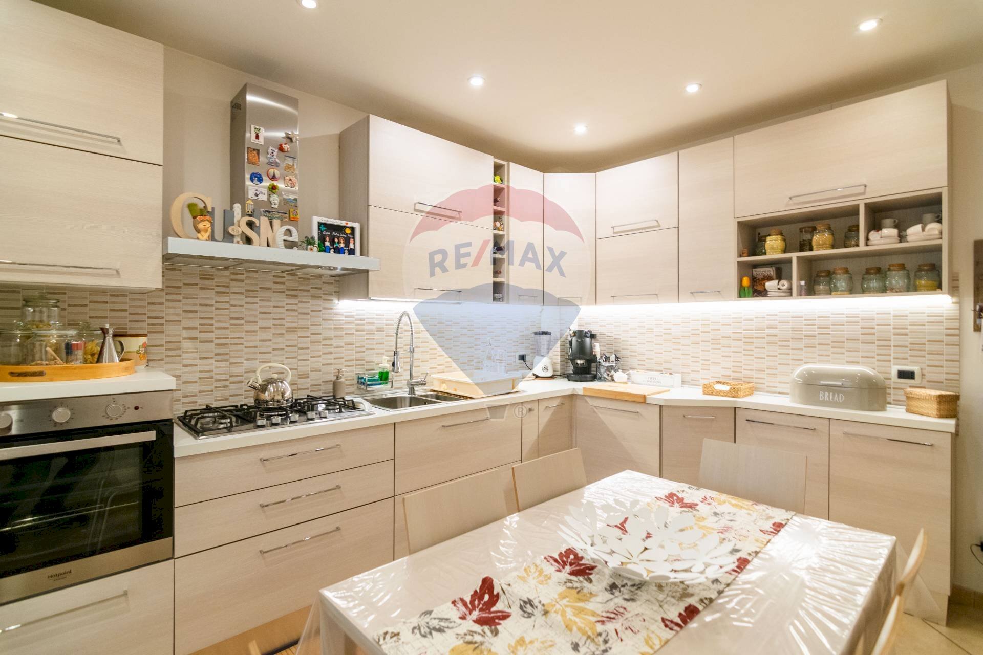 Cucina - Four-room apartment Corso San Vito
 
172, Mascalucia - photo 2