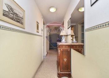 Hall / corridoio - Appartamento Via Eleonora D'Angiò
 
2, Catania - foto 6