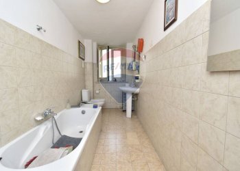 Bagno - Appartamento Via Eleonora D'Angiò
 
2, Catania - foto 13