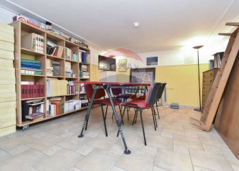 Sala da pranzo - Appartamento Via Eleonora D'Angiò
 
2, Catania - foto 16