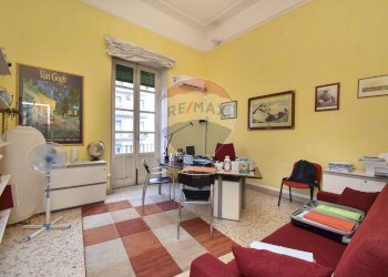 Ufficio - Appartamento Via Eleonora D'Angiò
 
2, Catania - foto 8